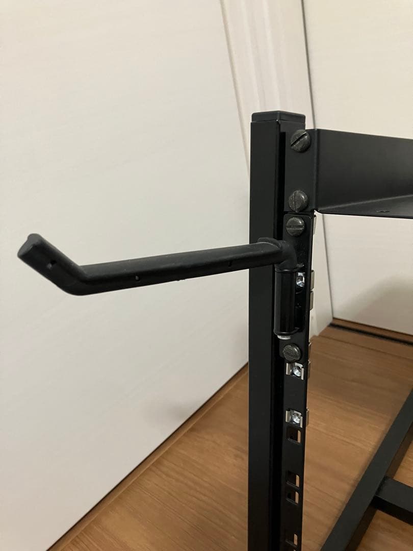 K&M 8Uデスクトップ用ラックスタンド+トレイ+ヘッドホンホルダー