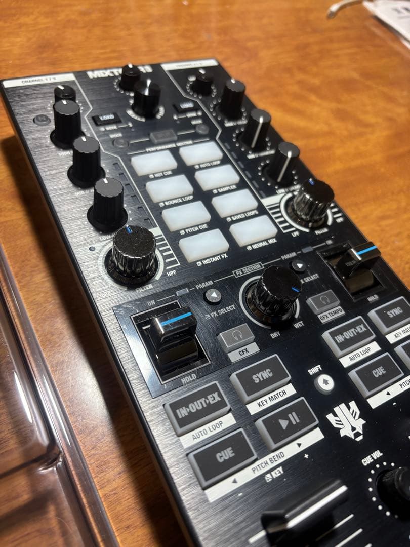 Reloop Mixtour Pro & DECKSAVER+20W充電器
