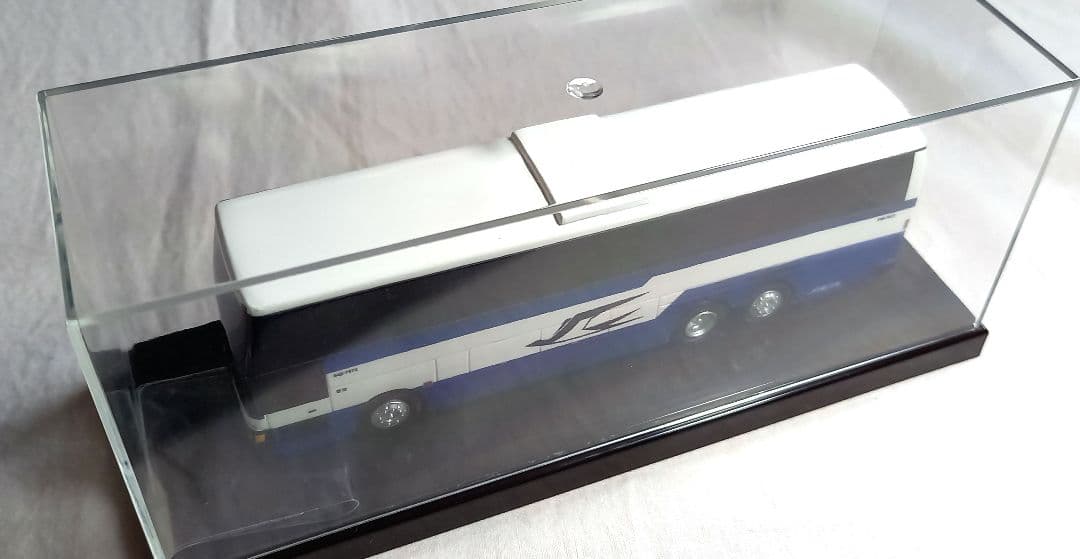 JRバス東北　日産UD3軸車