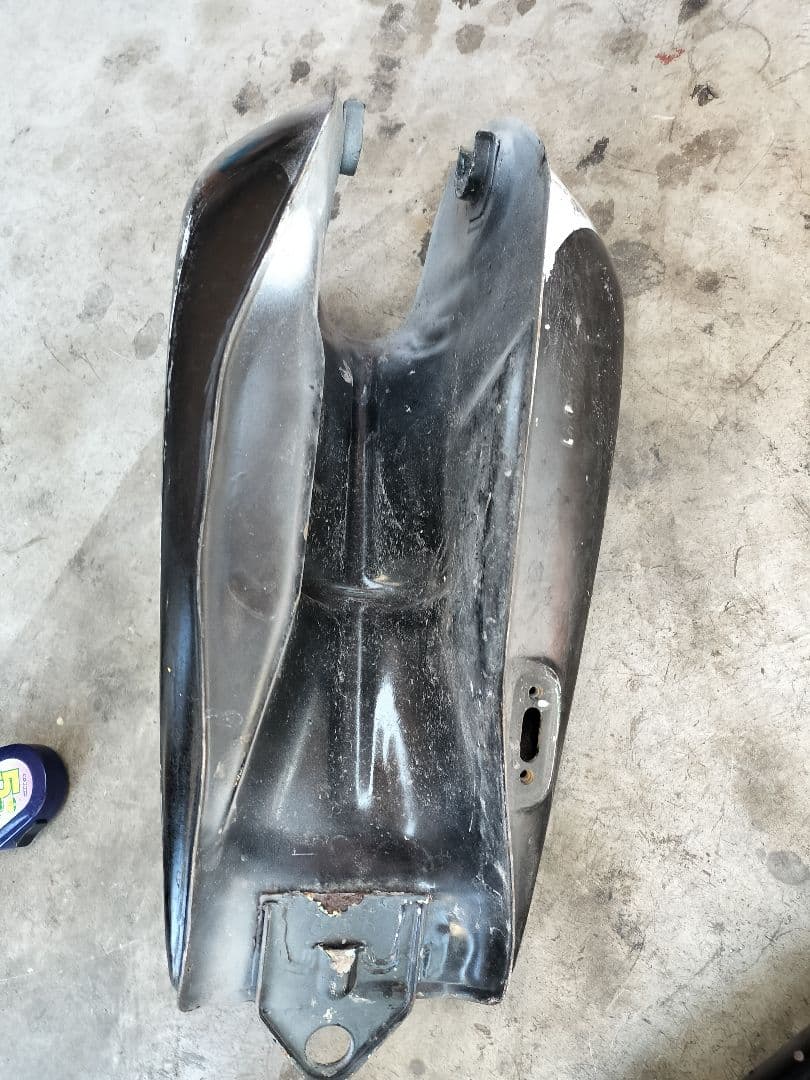 SR400 タンク