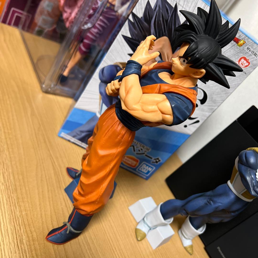 ドラゴンボール一番くじSTRONG CHAINS孫悟空 ・ベジータフィギュア