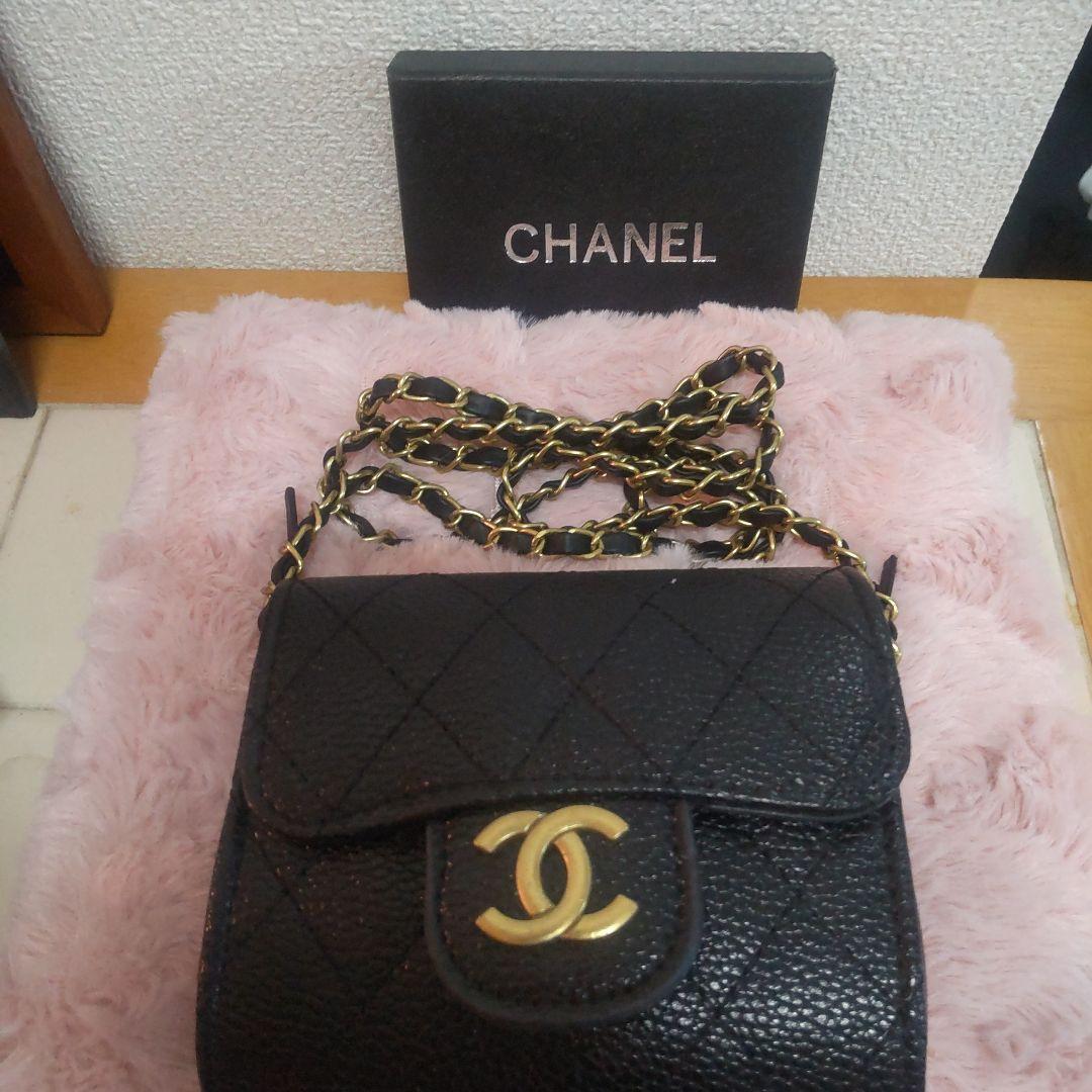 CHANEL ブラックレザーショルダーバッグ