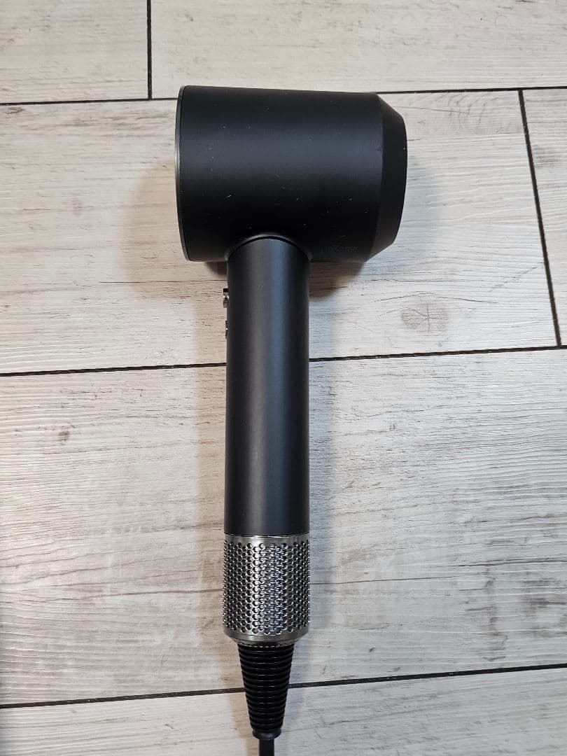 アタッチメント完備　ダイソン　メンテナンス済み　dyson hd08　ブラック