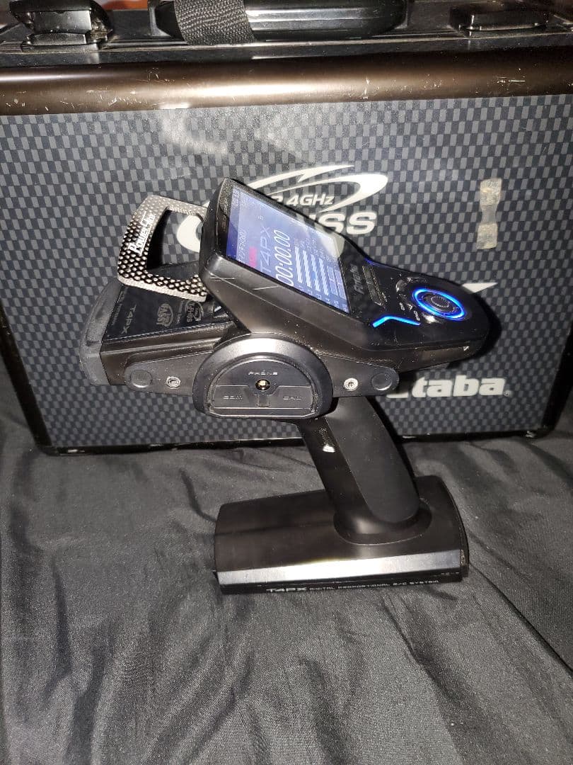 Futaba 4PX T-FHSS ラジコン送信機、受信機、ケース付き✨