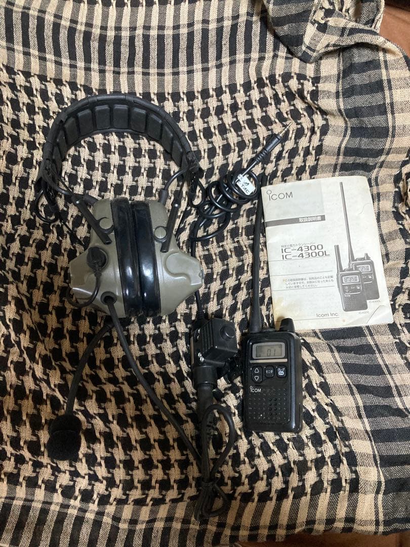 さらに値下げ！ICOM IC-4300 Lトランシーバー 本体とヘッドセット