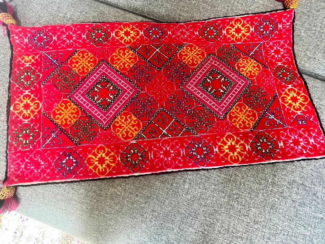 アンティーク スワット地方 手刺繍 クッションカバー パキスタン レア 最終価格