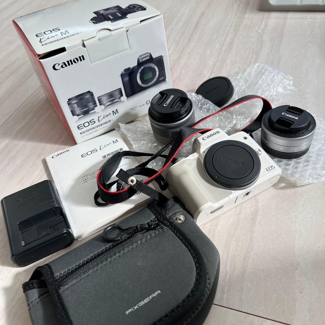 【美品】Canon EOS Kiss M ホワイト レンズ　ケース付　一式