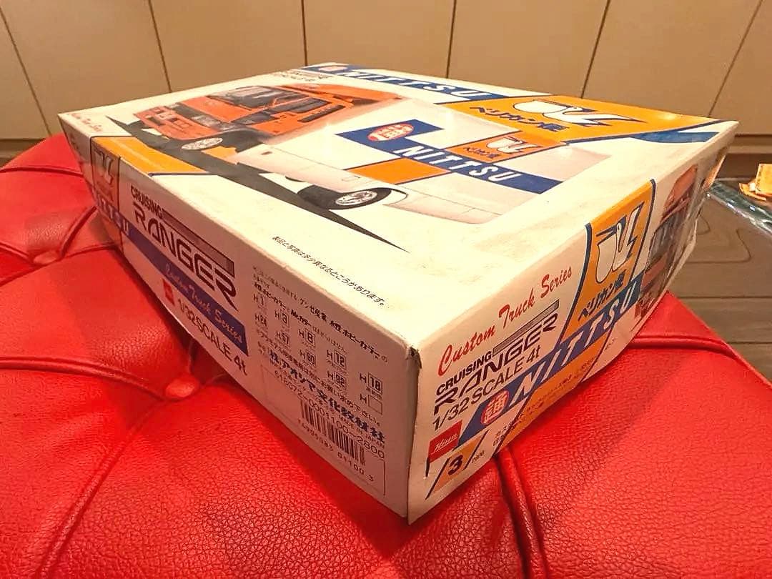日本通運の1/32「ペリカン便」日本通運（NITTSU）日野レンジャー新品未使用