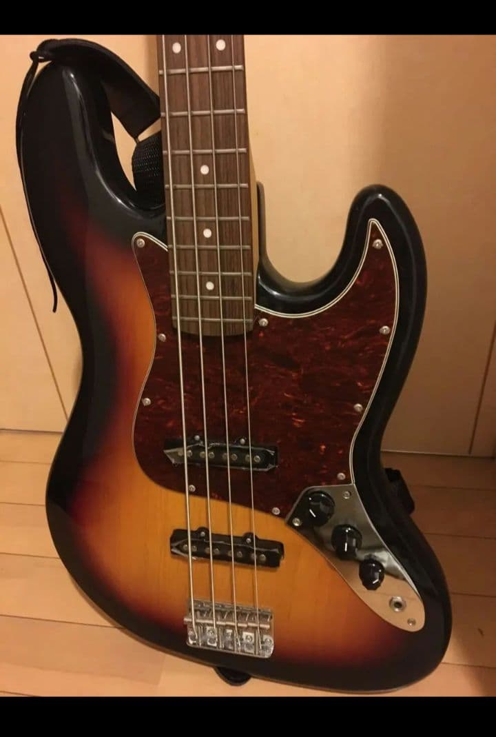 未使用近いVintageベースギター日本製専用ケース付き楽器店購入