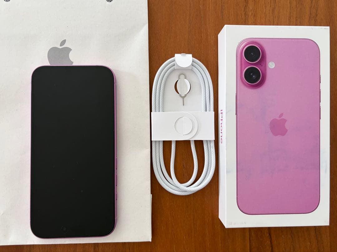 美品 iPhone16 国内SIMフリー版 Apple Store購入