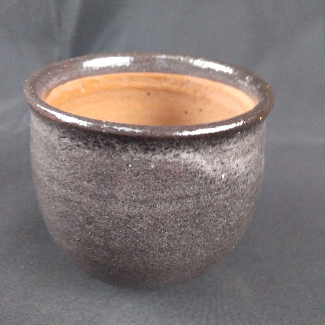 唐津焼　西岡良弘　氏作　黒唐津湯呑み茶碗　湯呑み茶碗