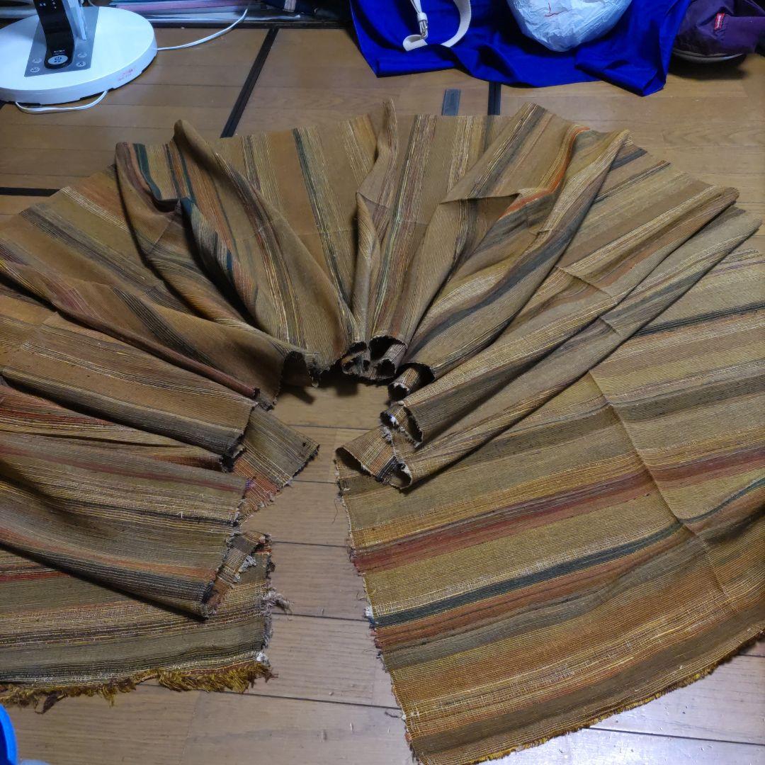 《アンティーク、絹広巾裂織布》（美品）63×410でたっぷり、細かく軽い1618