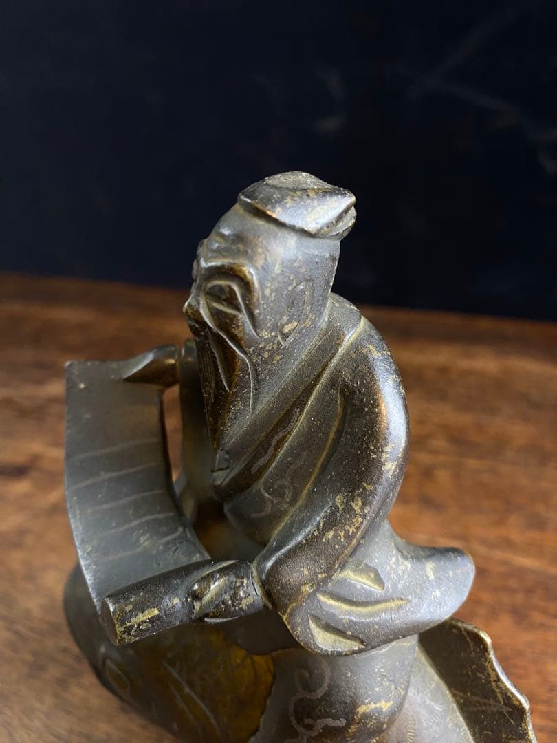 人物銅香炉