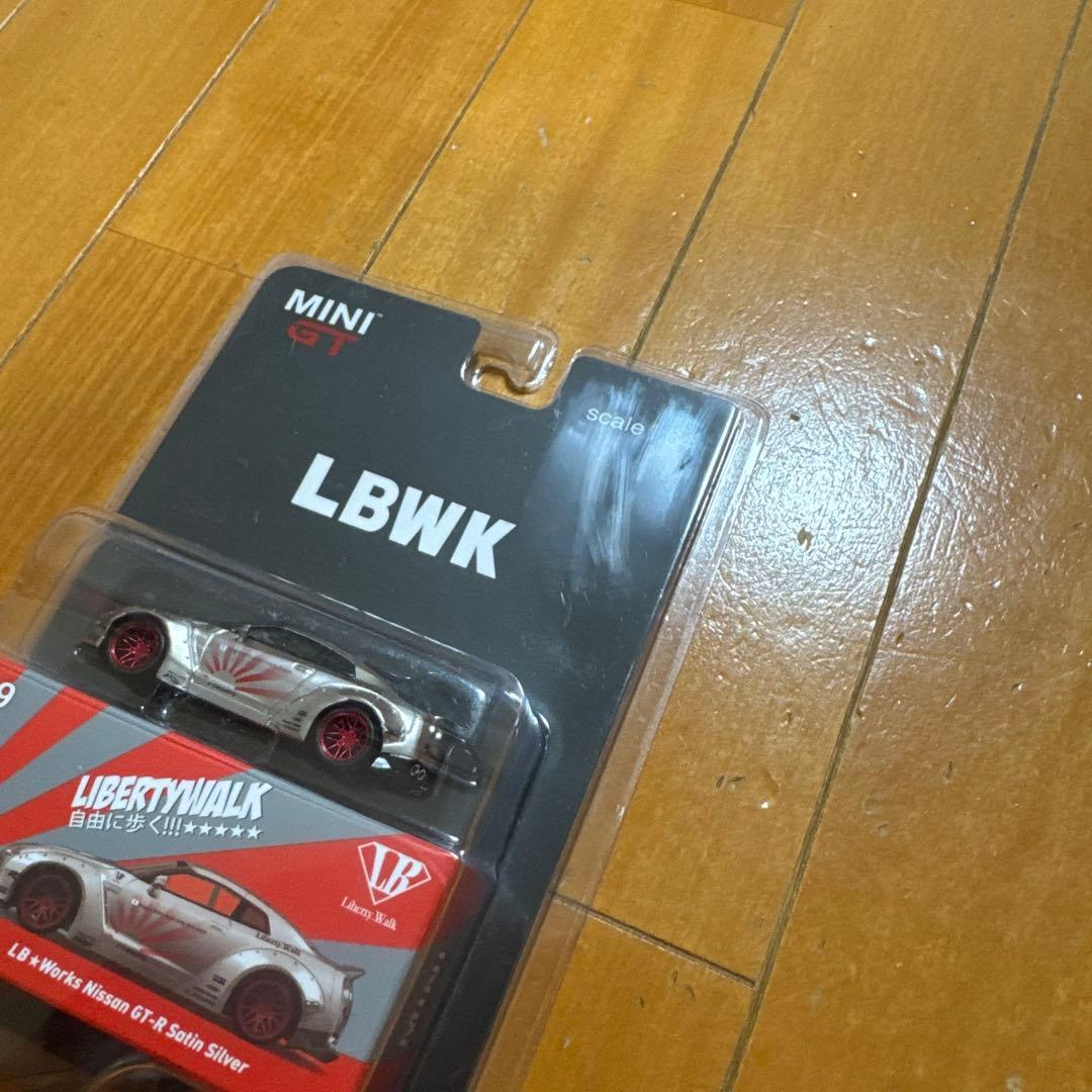 ミニカー MINI GT LBWK LB Works Nissan GT-R 49