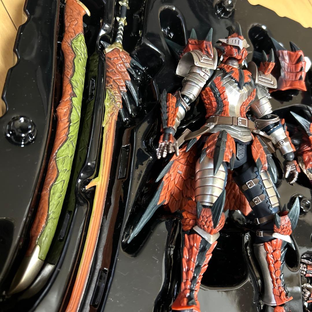 【即購入ok!!】モンスターハンター4 レウスシリーズ装備ハンター (剣士)