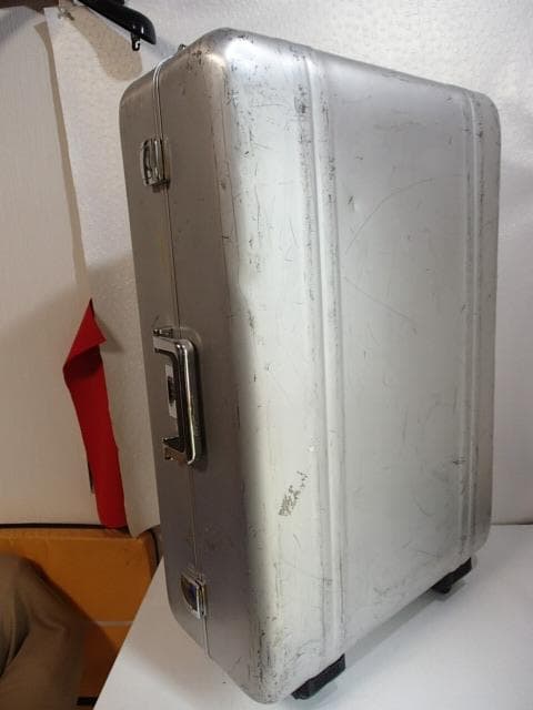 ZERO HALLIBURTON ゼロハリバートン キャリーケース アルミ