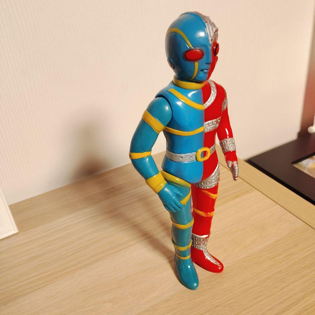 キカイダーソフビ　スタンダード　タカトク
