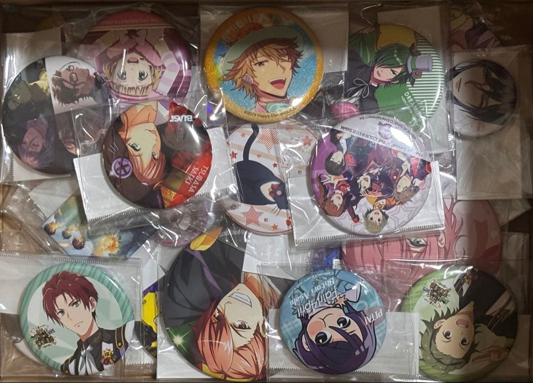 アニメグッズ　ノンジャンル　缶バッジまとめ売り　大量　60サイズ