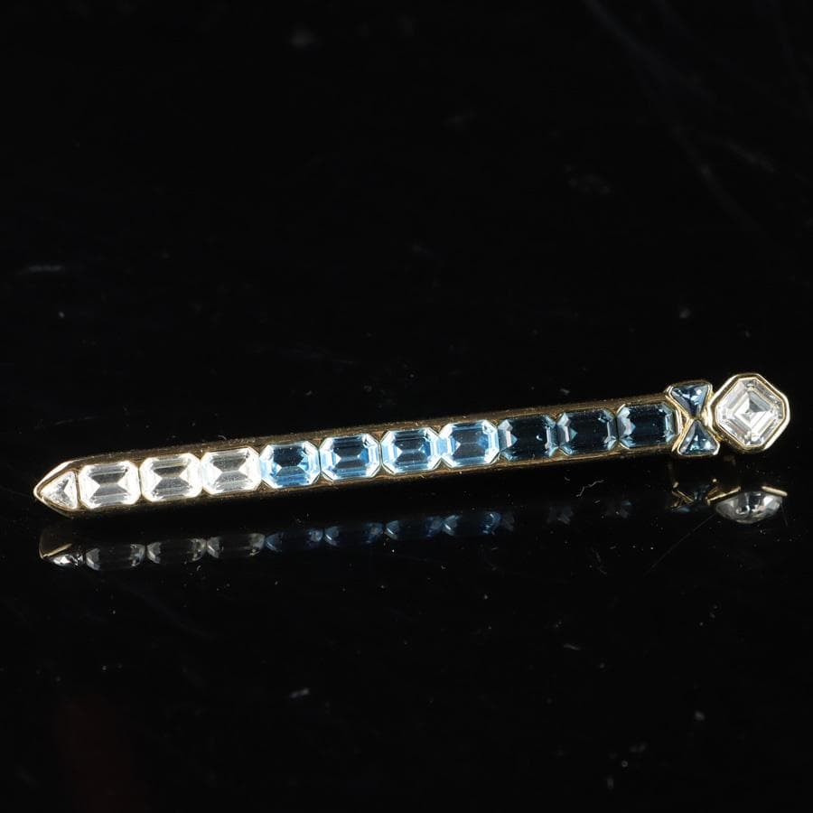 Y2293-128 クリスチャンディオール ブルー系ストーン付きブローチ
