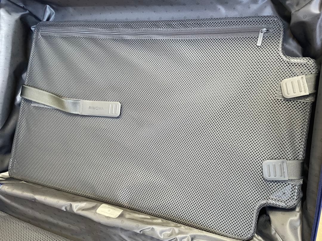 リモワ　Essential チェックイン L マットブルー