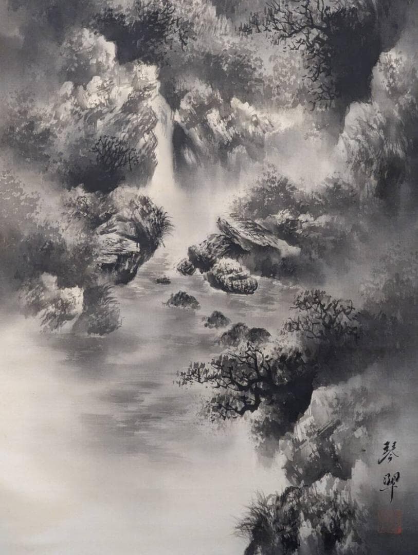 【真作】掛軸　幽谷山村図　霧に包まれた幻想の墨絵　墨絵山水　静謐な風景　T140
