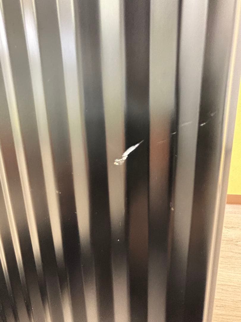 ほぼ新品です！！ブラック アルミニウム キャリーケース