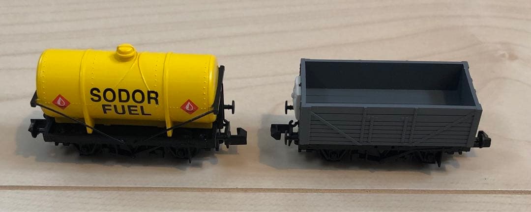 ☆廃盤品☆未使用☆ NゲージTOMIX トーマス 黄色のタンク貨車セット
