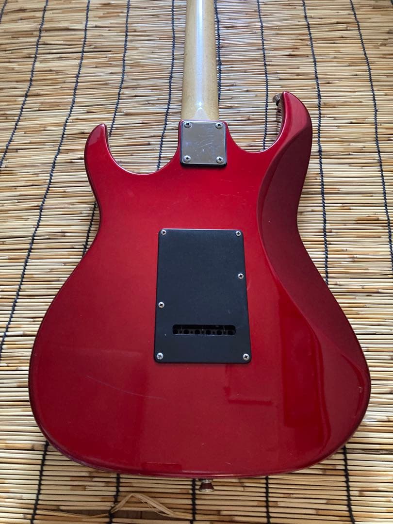 ☆鮮やかなメタリックレッド　新機能満載　Ibanez GIO ST