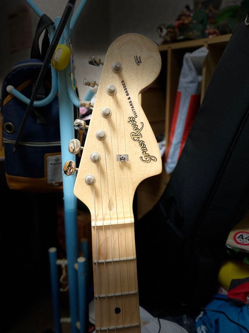 グラスルーツ G-ST-SC/M/BK スキャロップ指板ギグバッグ付き