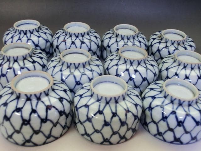 湯呑み茶碗■平安 萬壽堂製 網目紋染付湯飲み 11客セット 煎茶器 汲出し碗■