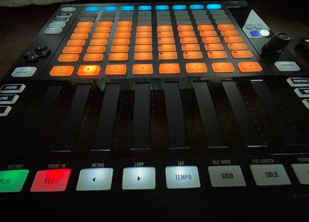MASCHINE JAM本体