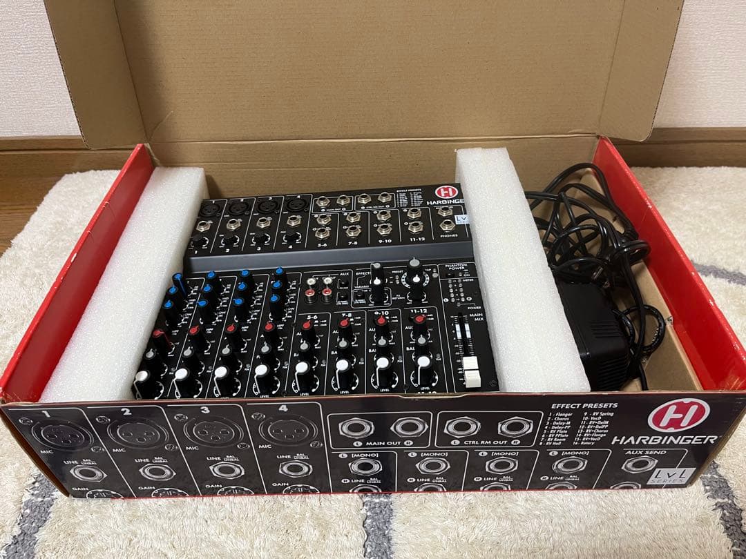 HARBINGER 12チャンネルミキサー