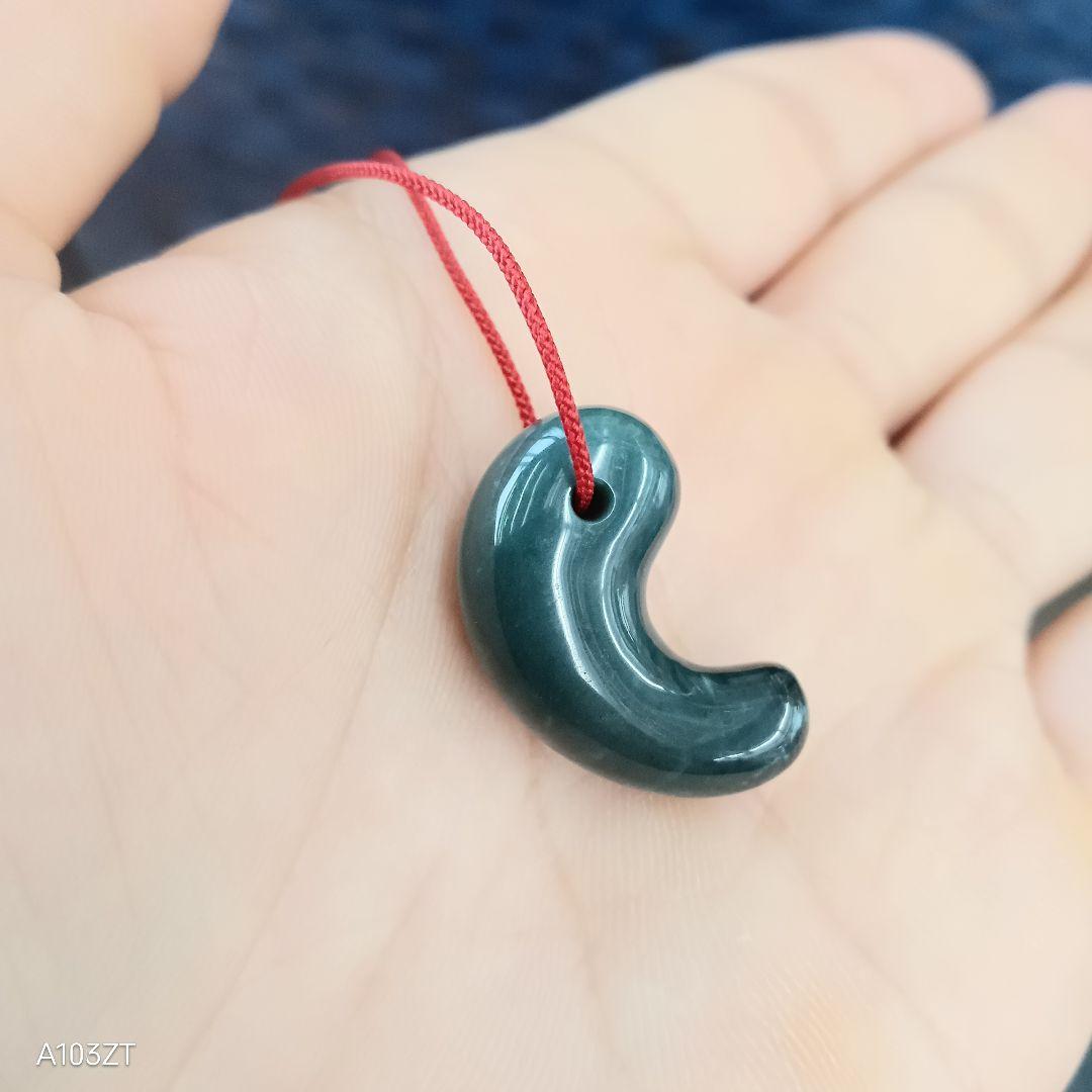 出雲石 勾玉