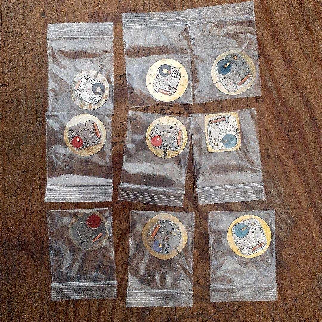 クオーツ時計ムーブメントとジャンク部品セット