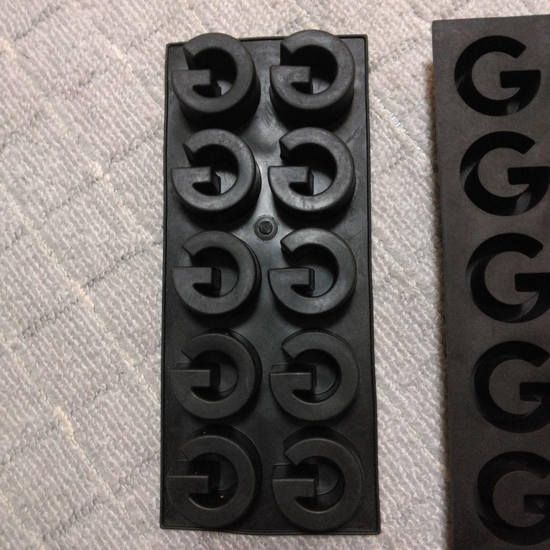 GUCCIの製氷機