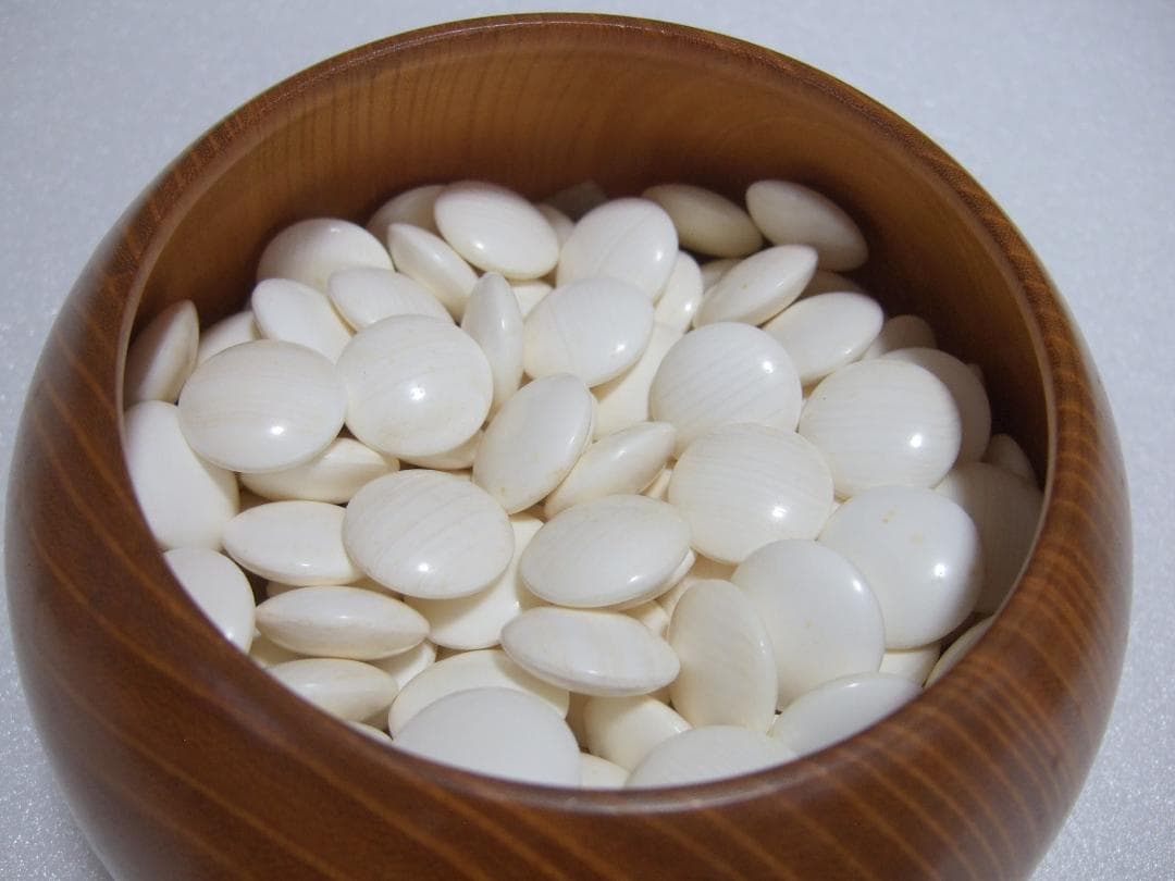 蛤碁石 那智黒石 32号碁石 白183個 黒182個 欅特大碁筍 / 囲碁