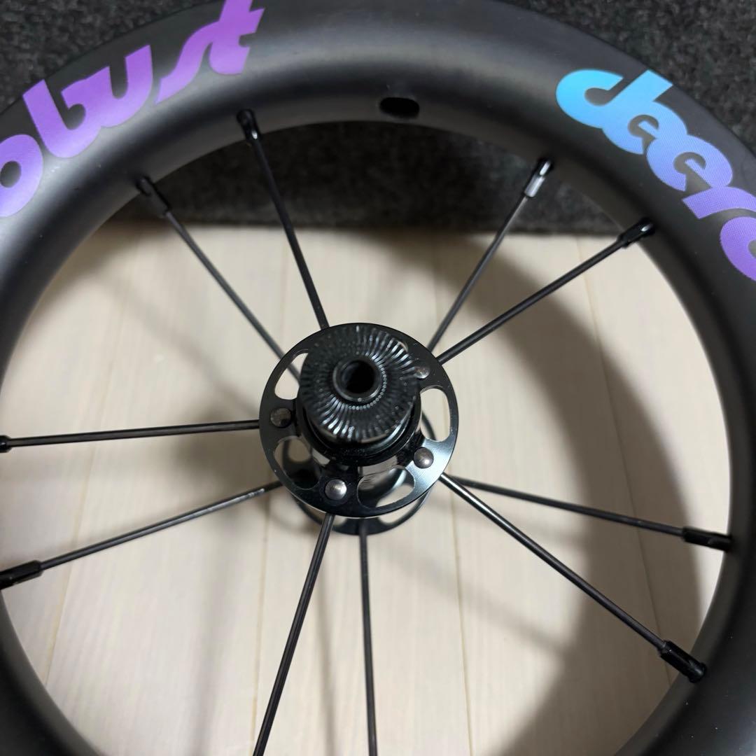 Deerobust dati バランスバイク　カーボンホイール　ストライダー