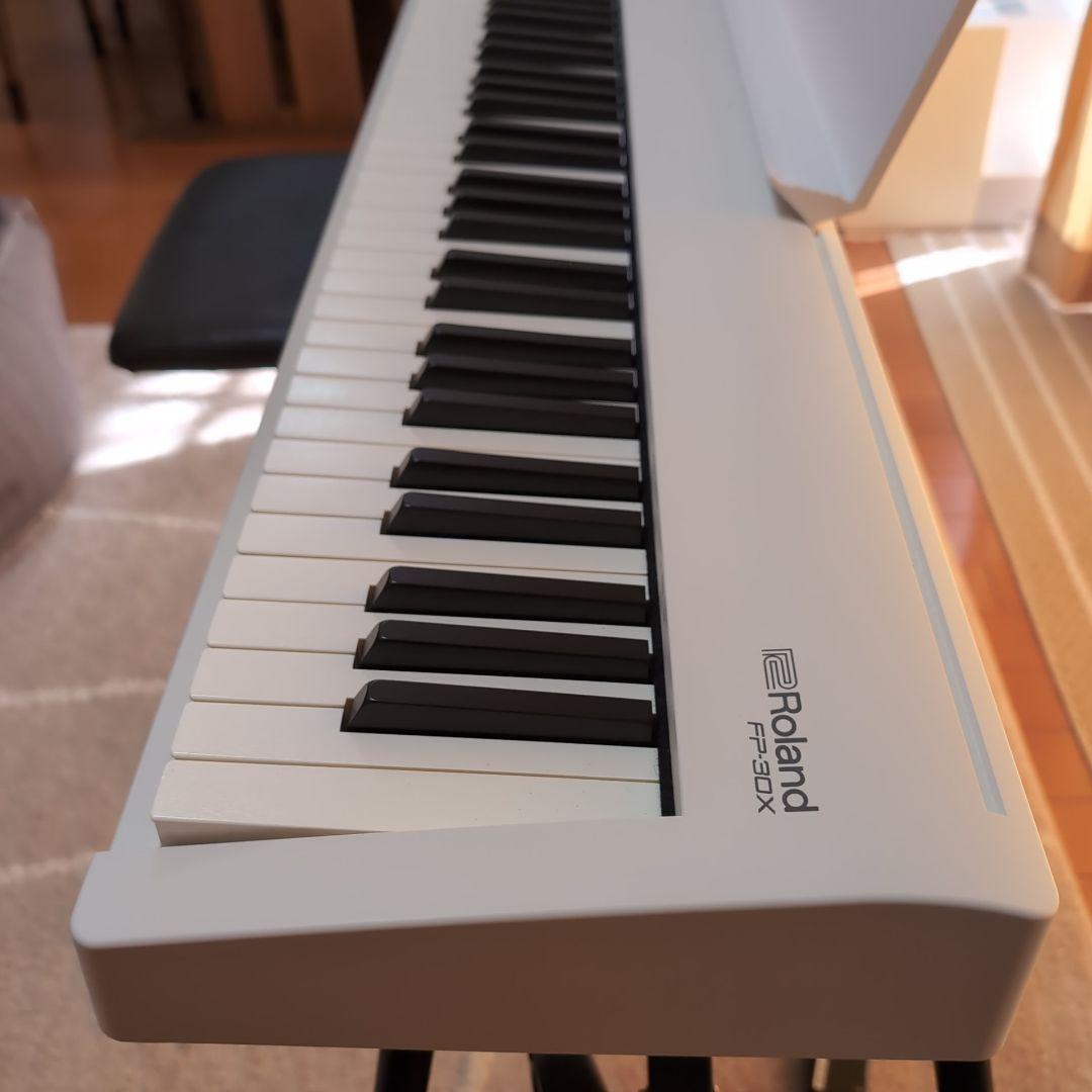 Roland FP-30X ホワイト 88鍵 電子ピアノ もろもろ付属品付き