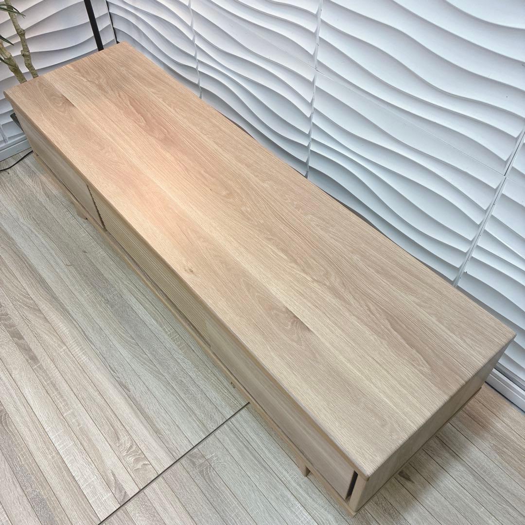テレビ台 mio
