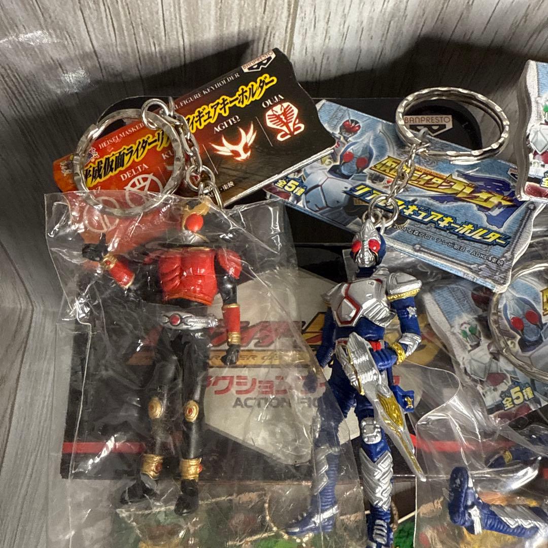 仮面ライダー フィギュアとキーホルダーは