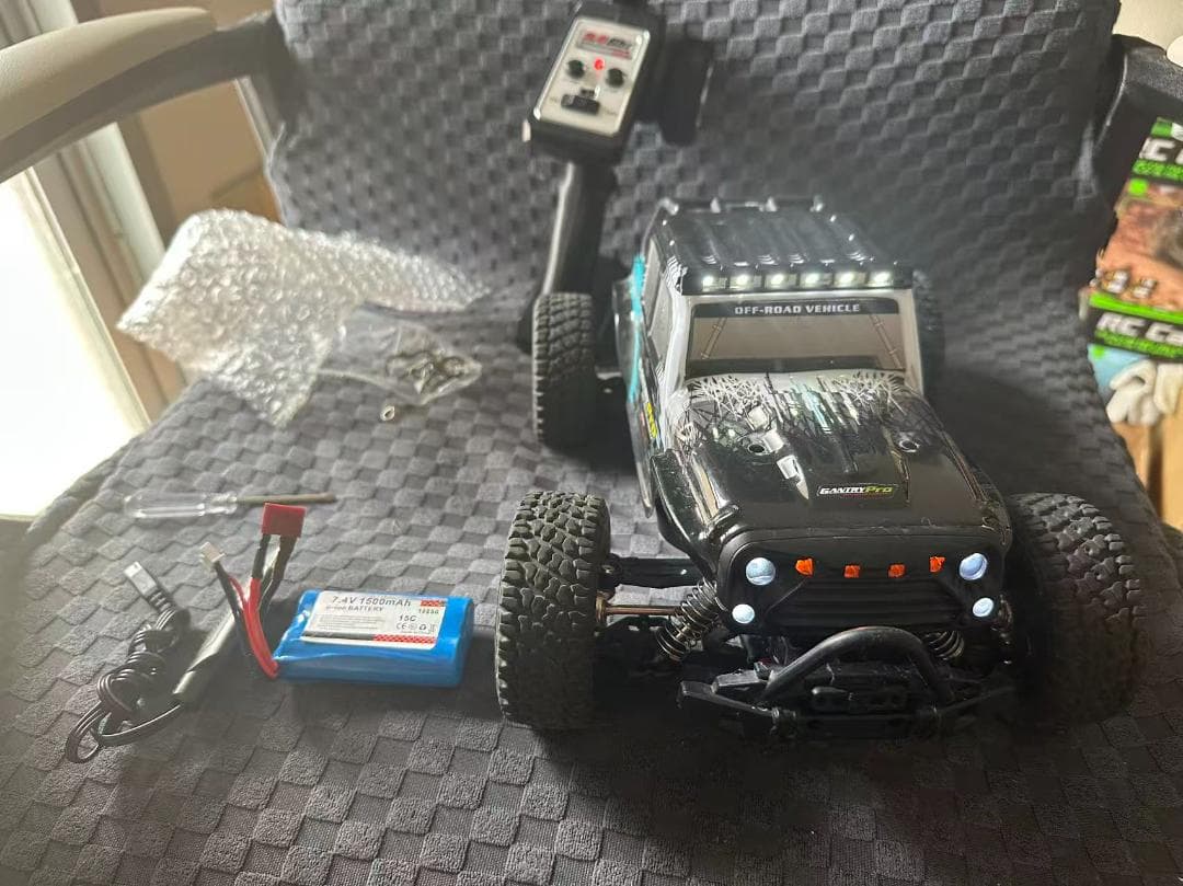 高速 ブラシレス ラジコンカー 70km/h 4WD オフロード 31cm高速車