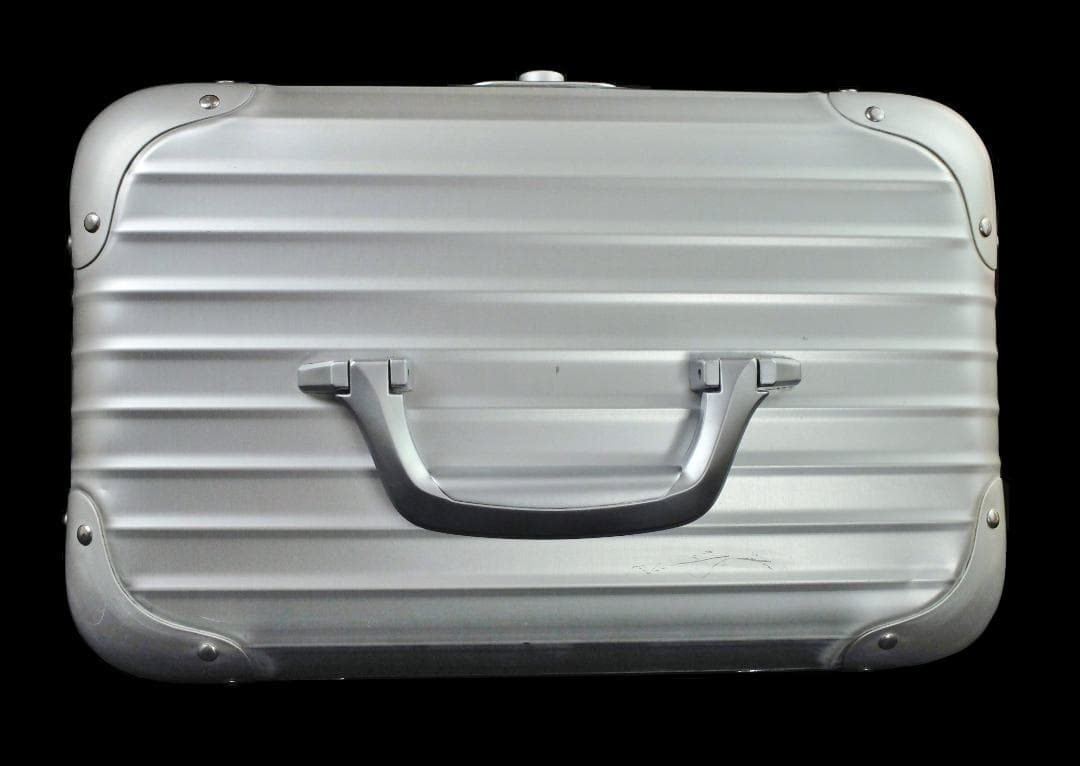 リモワ 918.38トパーズ『Lufthansa』TSAビューティケース17L