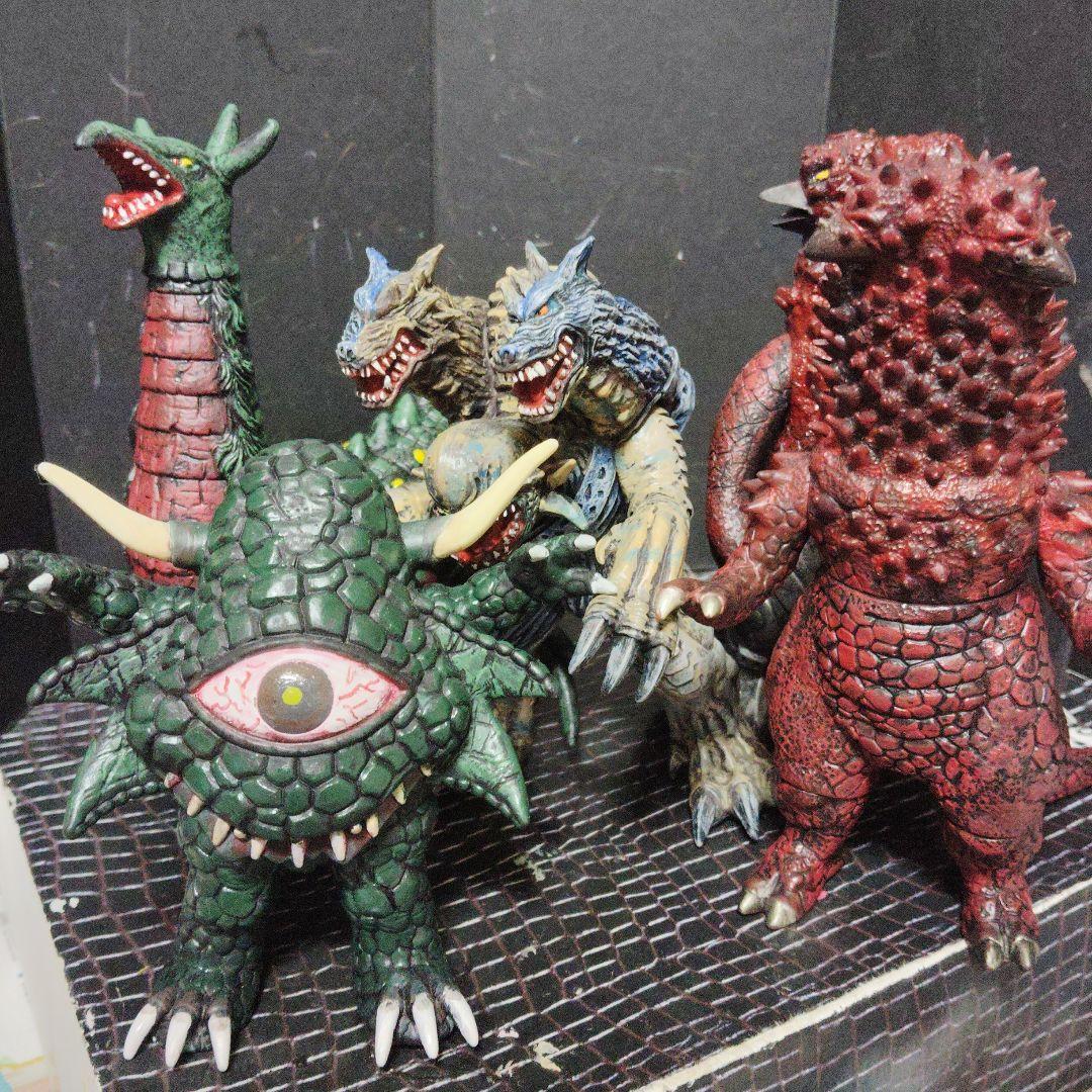 上野淳子ウルトラ怪獣旧型ソフビガルベロス.パンドン.アクマニアム.カデンダ