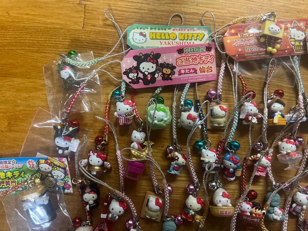 ご当地キティ　まとめ売り　65個セット