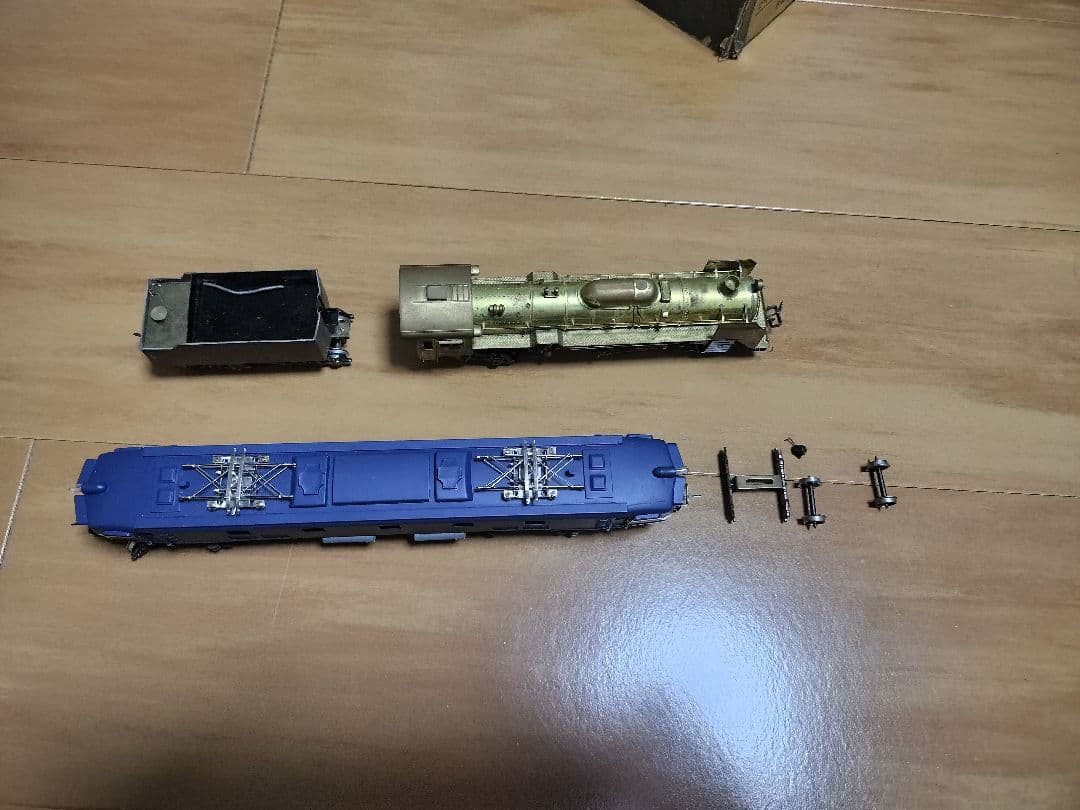 Ｄ*０様 Nゲージ 機関車 青色 金色 箱付き
