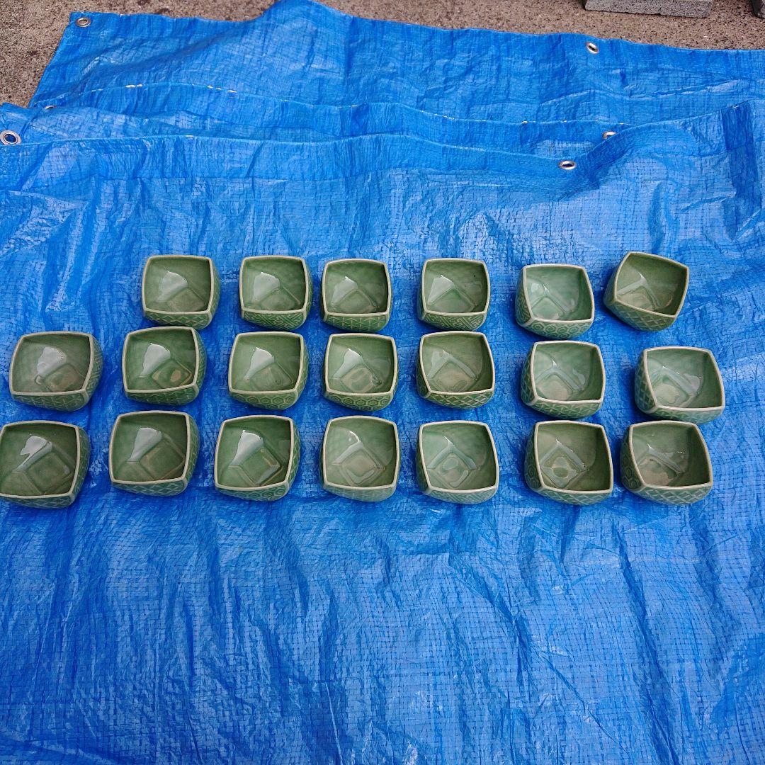 20セット、とレトロ青磁、湯呑みセット