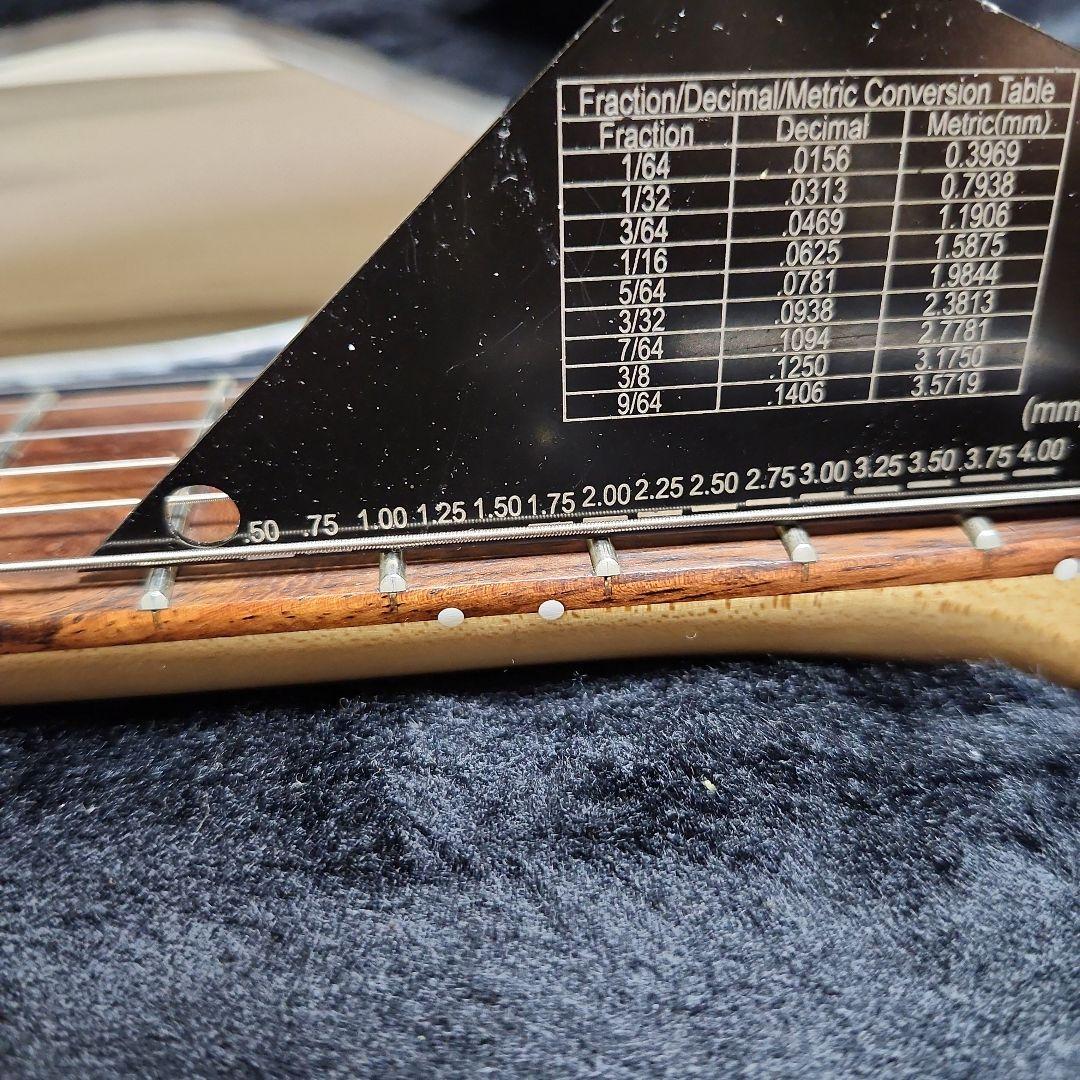 Squier by Fender ストラトキャスタータバコサンバースト