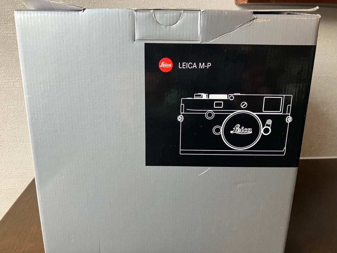 ライカ M-P240ブラックペイント 予備バッテリー　レザーケース