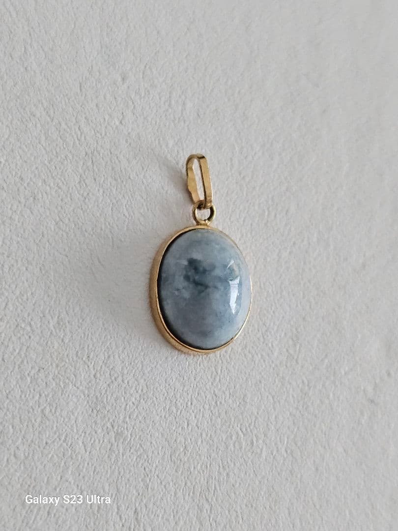 糸魚川青翡翠８x１０mm　K１８伏込みペンダント
