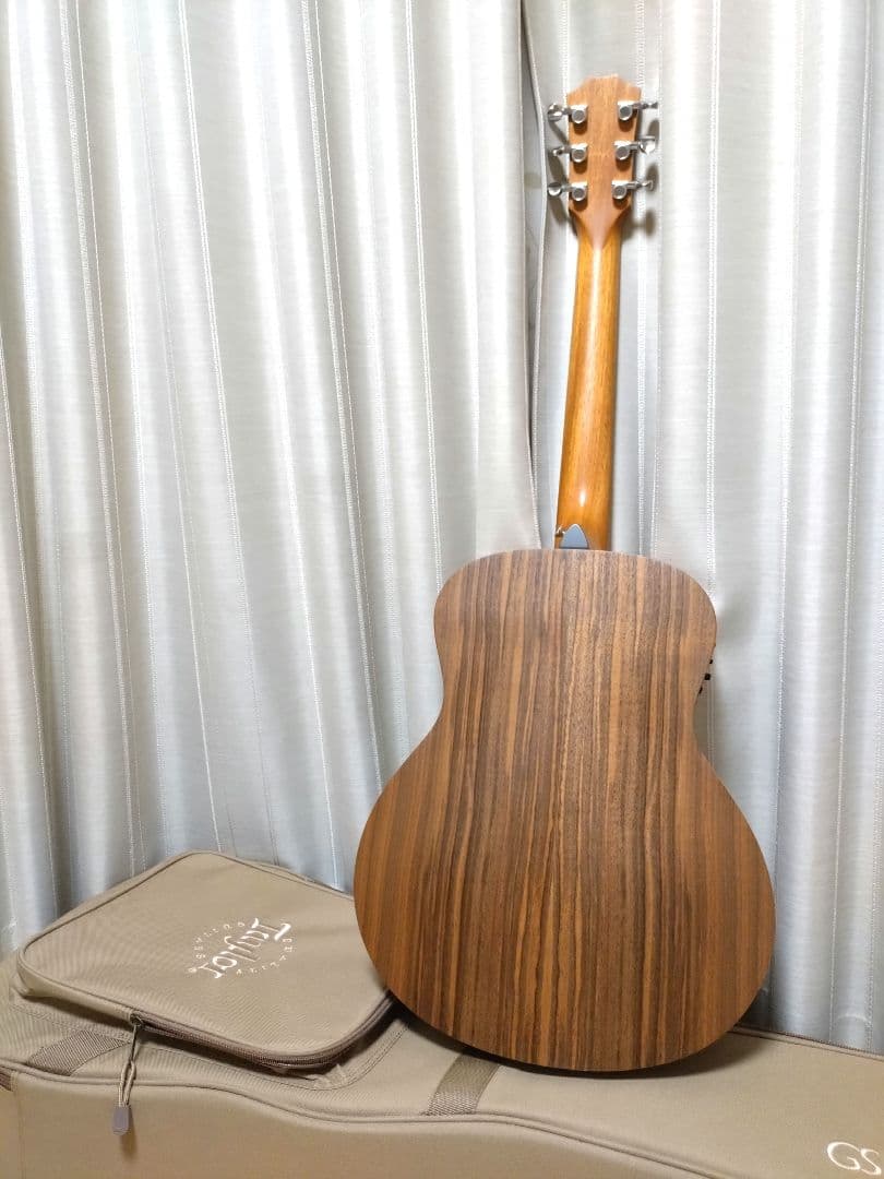 Taylor GS Mini e ウォルナット　アコースティックギター